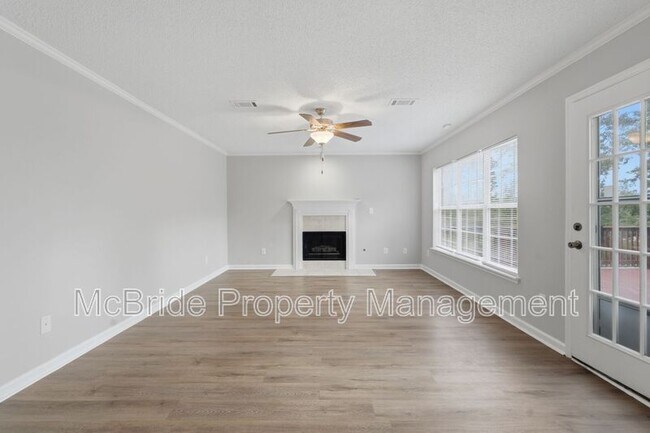 Building Photo - 827 Sonora Cir