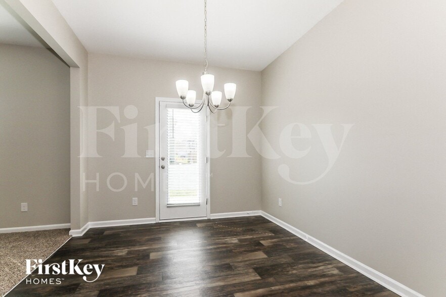 Building Photo - 12562 Garron Rd