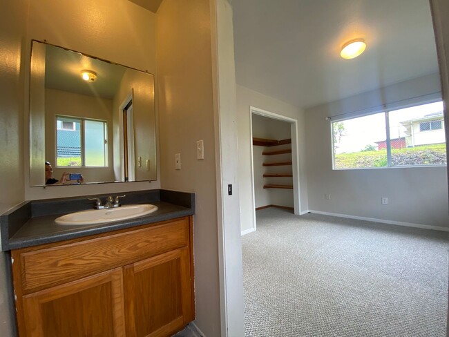 Building Photo - 3BR Home in Pacific Paradise Gardens, Mt. View