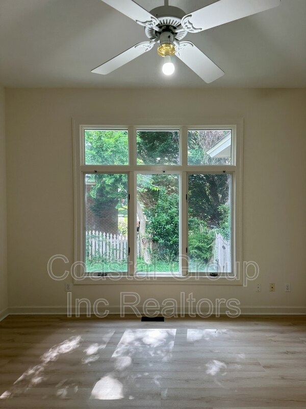 Building Photo - 1661 Spring House Trail