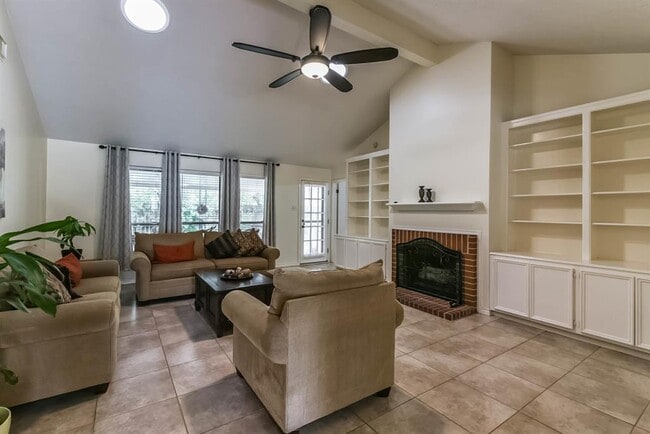 Building Photo - 22314 Rangeview Dr
