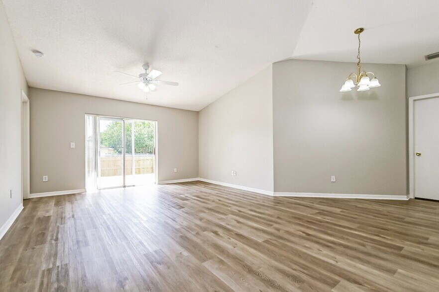 Building Photo - 11733 Brenford Crest Dr