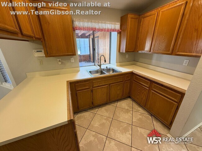 Building Photo - 13584 Searson Dr