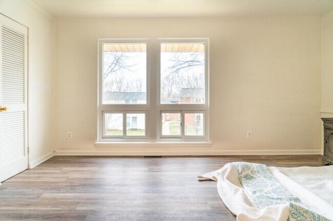 Building Photo - 314 College Park Dr