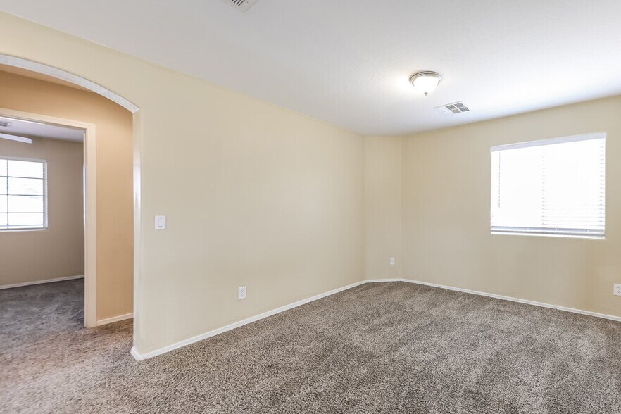 Building Photo - 27717 N 64th Dr