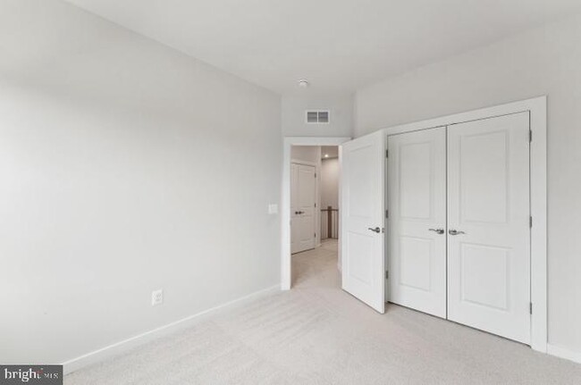 Building Photo - 1171 Herndon Pkwy
