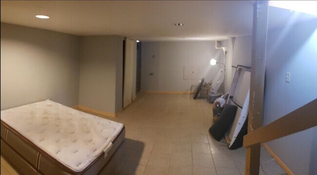 Building Photo - 4102 Baring St