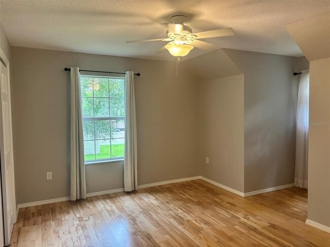 Building Photo - 4390 NE 140th Ct