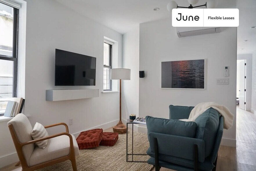 Building Photo - Eclectic ROOM at The Brower House