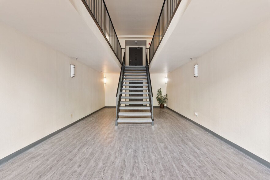 Building Photo - 7900 Harwood Ave