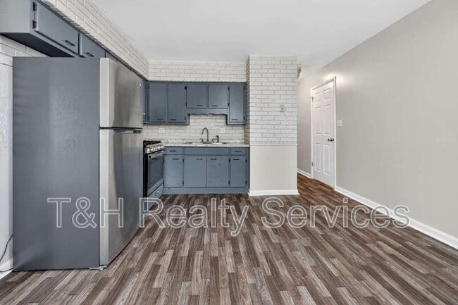 Building Photo - 1655 Walker Ave