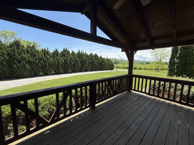 Building Photo - 269 Gilliam Mountain Rd