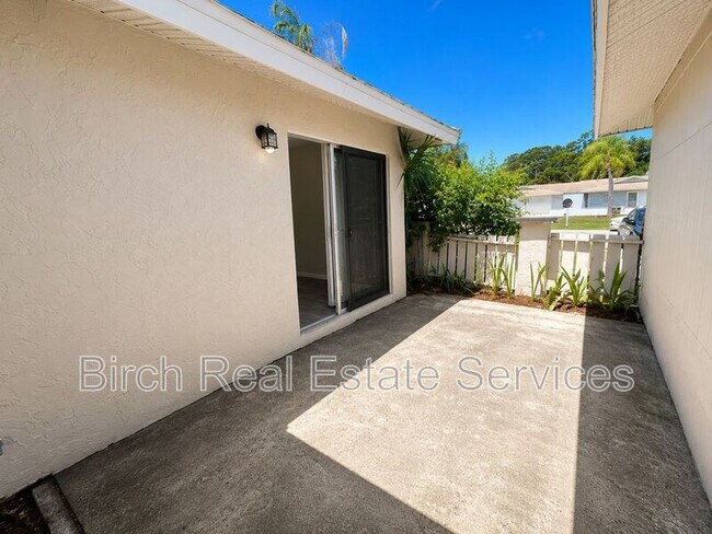 Building Photo - 1017 Amble Ln