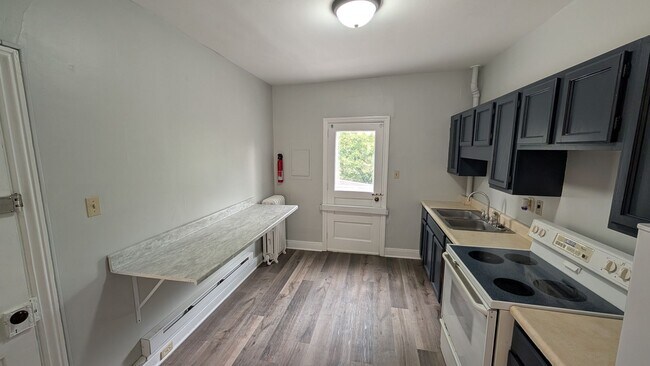 Building Photo - Spacious 1 Bedroom in Heart of Midtown Har...