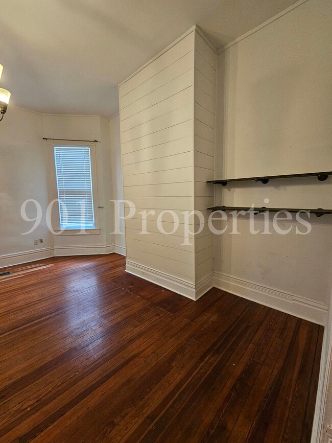 Building Photo - 59 S Cox St