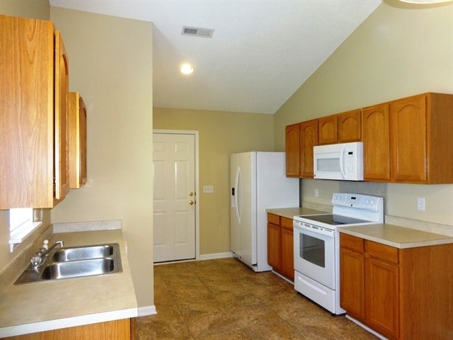 Building Photo - 5018 Thornton Dr