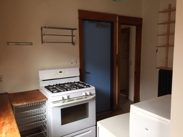 Kitchen. - 3320 Lyndale Ave S