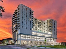 Building Photo - WaterView Echelon City Center