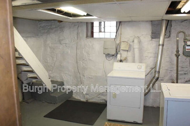 Building Photo - 5114 Lotus Wy