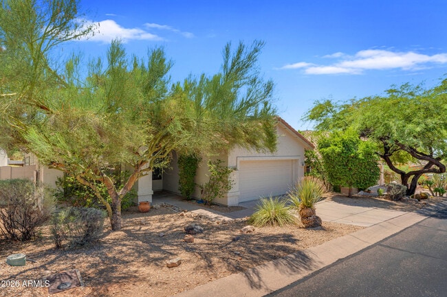 Building Photo - 13867 E Paradise Ln