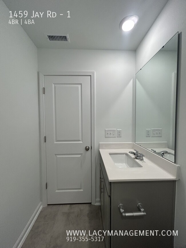 Building Photo - 1459 Jay Rd