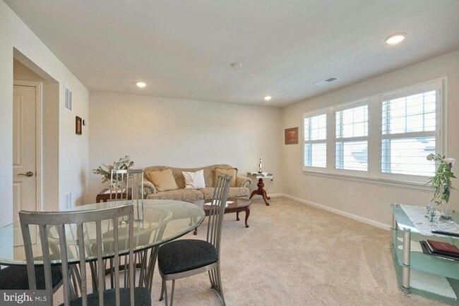 Building Photo - 15563 Blue Lotus Ln