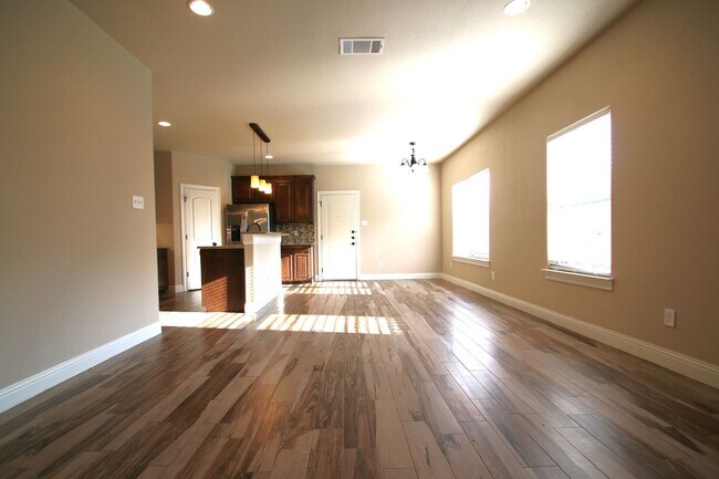 Building Photo - ((Pay NO RENT Until Jan 2026!)) Little Piece of HEAVEN~3/2.5 Home w/ Open GOURMET Kitchen/ ALL Gr...