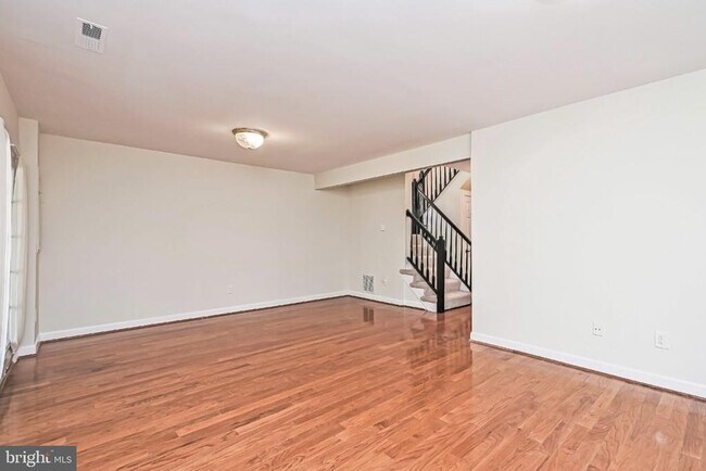 Building Photo - 12700 Dogwood Hills Ln