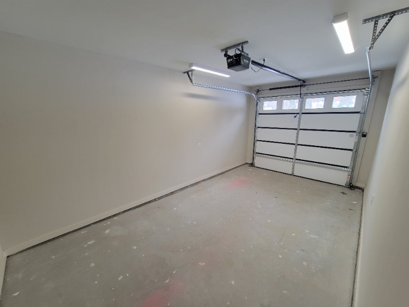 Building Photo - 823 31st St SW