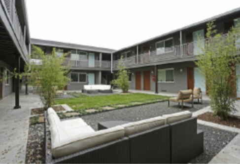 Building Photo - Links on Gaston