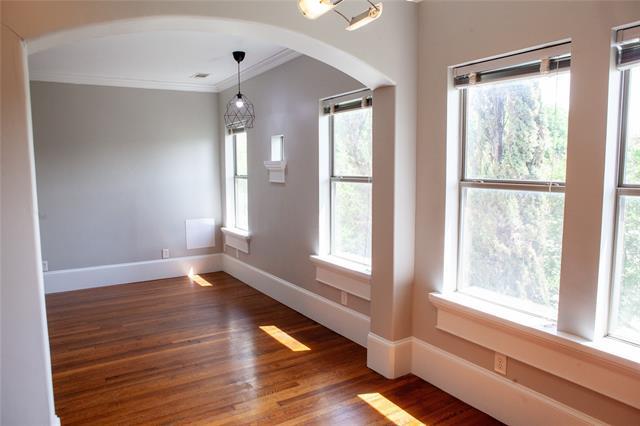 Building Photo - 5347 Lewis St