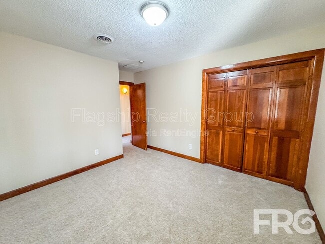Building Photo - 1228 Forest Acres Dr
