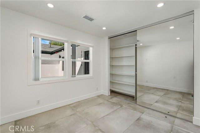 Building Photo - 22255 Wyandotte St