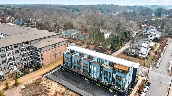 Building Photo - 816 Berne St SE