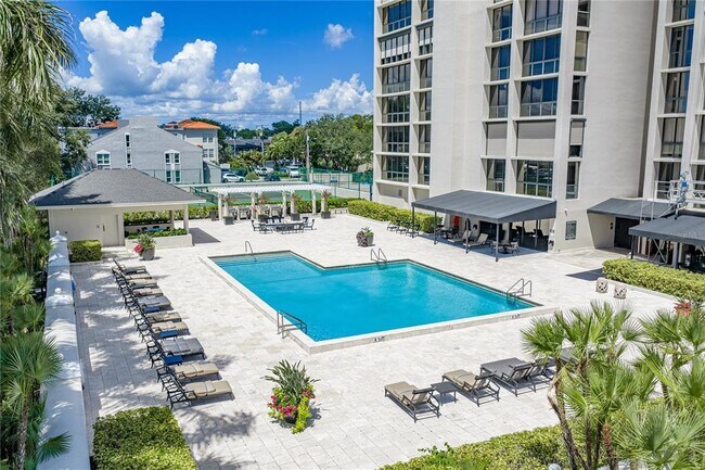 Building Photo - 3301 Bayshore Blvd
