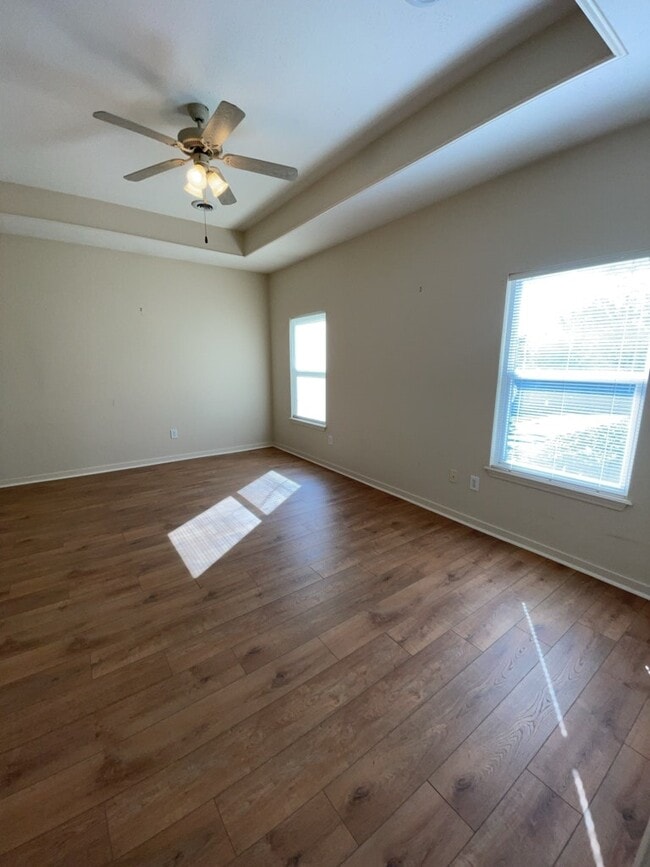 Building Photo - 107 Oakleigh Dr