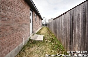 Building Photo - 10727 N Shaenridge