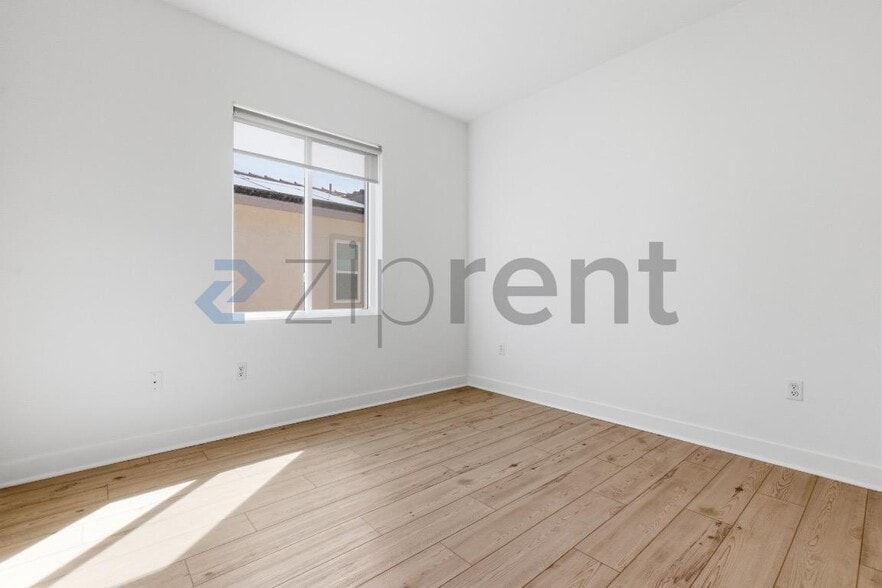 Building Photo - 75249 Buckley Dr