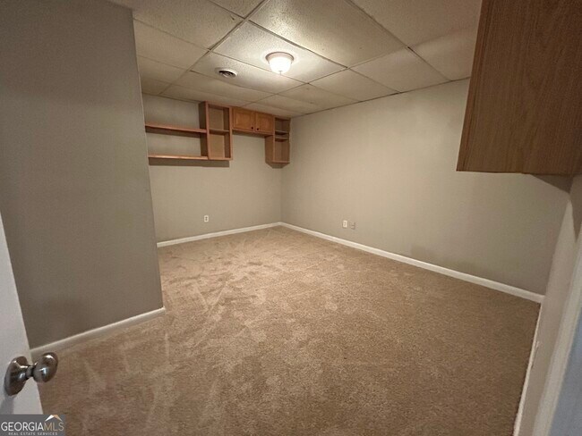 Building Photo - 7130 Highbrook Cir E