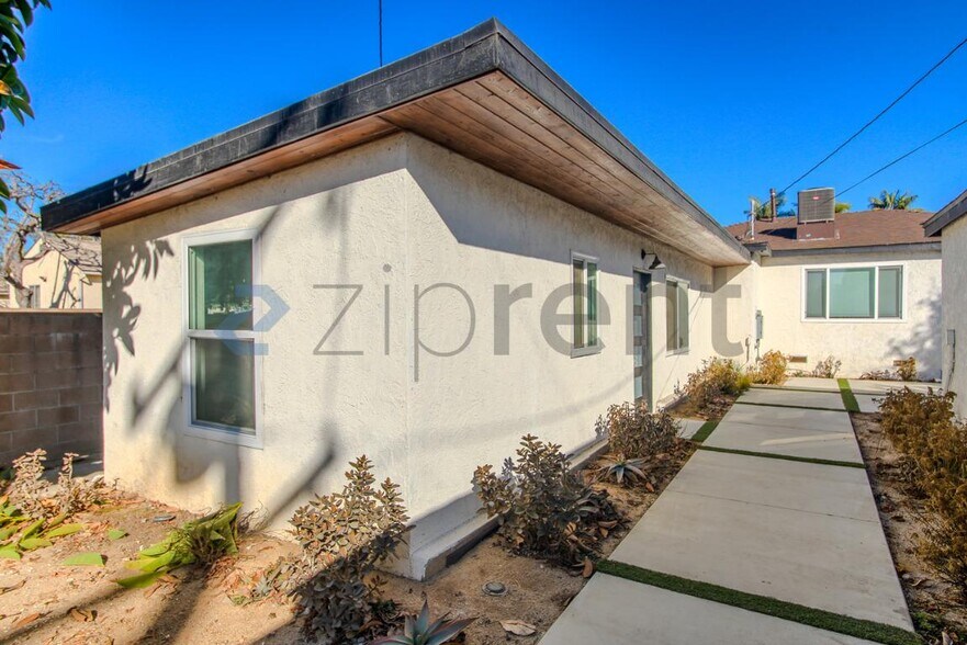 Building Photo - Unit Unit A