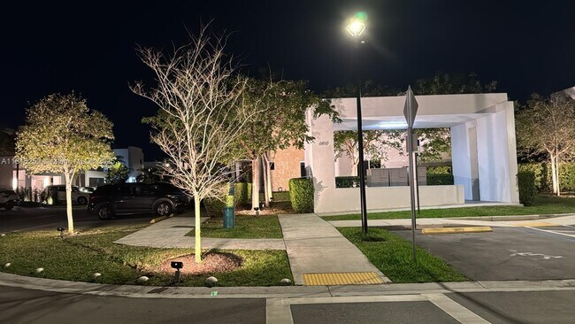 Building Photo - 10360 NW 68th Terrace