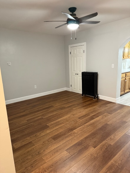 Building Photo - 343 S George St