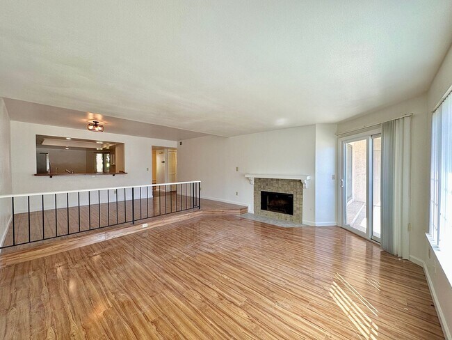 Building Photo - 2 Bedroom + 2 Bathroom Condo |  Surfside IV Gated Community | Unfurnished