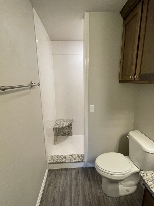 Building Photo - Cozy 3 bed, 2 bath - Silo School District