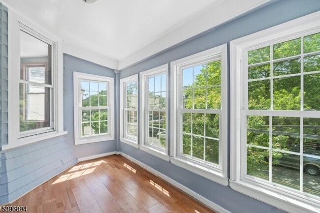 Building Photo - 14 Treacy Ave