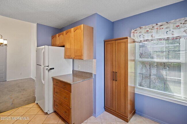 Building Photo - 2504 Lighthouse Ln