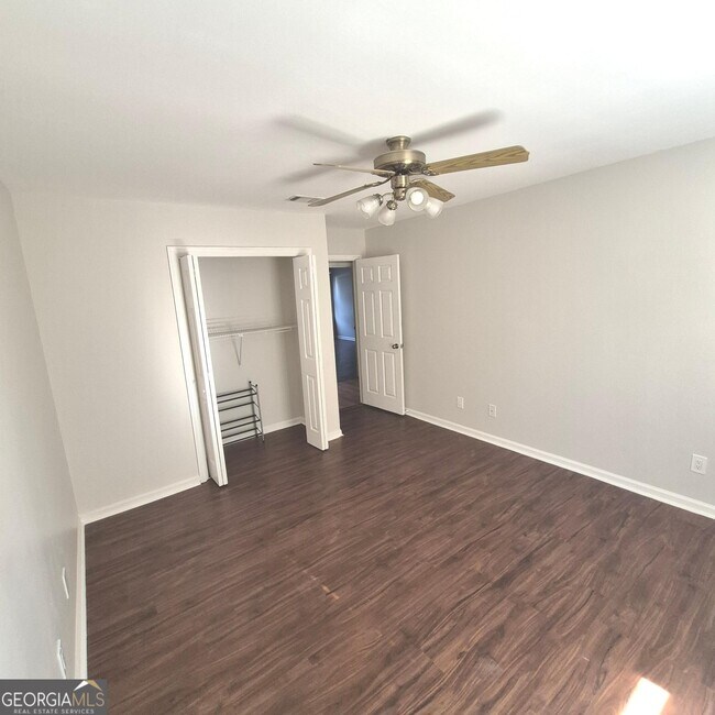 Building Photo - 199 Autumn Trace Ct