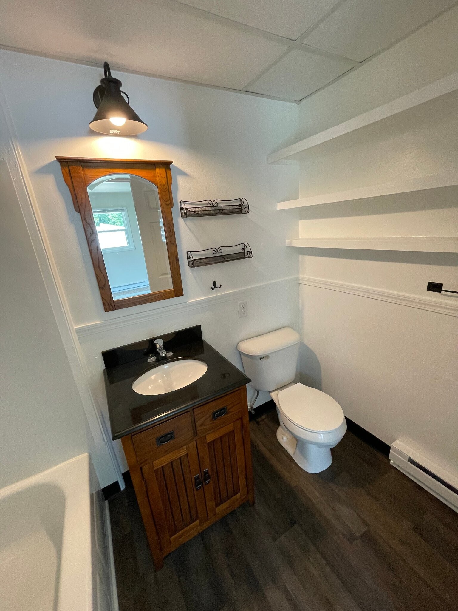 Building Photo - 120 Karen St