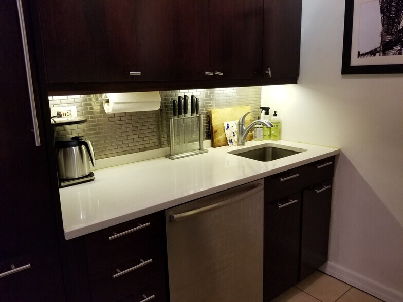 Building Photo - 7 east 14th Street Apt 1 Z