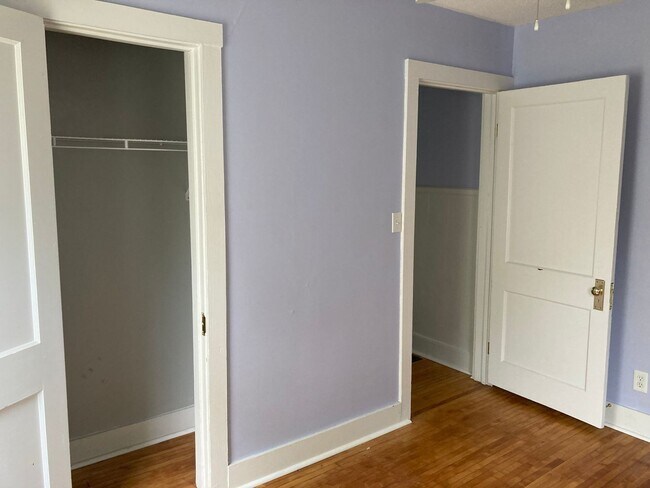 Building Photo - Rental Amount REDUCED!